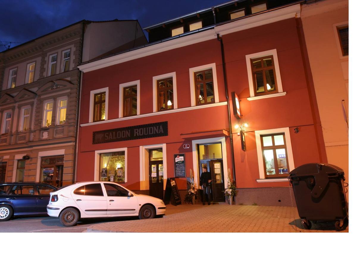 Apartments & Suites Zluta Hruska Plzen Exterior photo